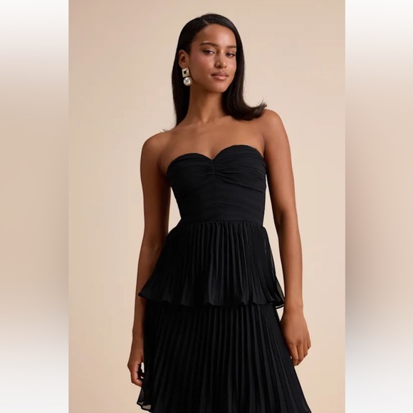 NWOT Lulus Women’s Seriously Sensational Black Strapless Tiered Midi Dress Small - Picture 5 of 5
